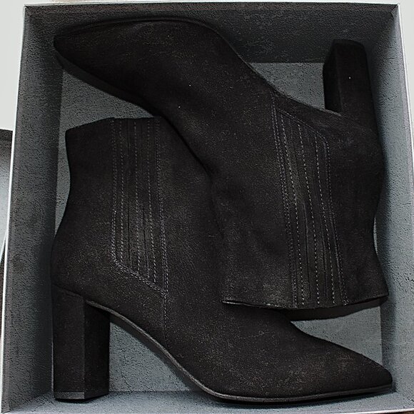 New in Box Aquatalia "Sierra" Water Resistant Suede Ankle Bootie in Black, 12 - Picture 6 of 10